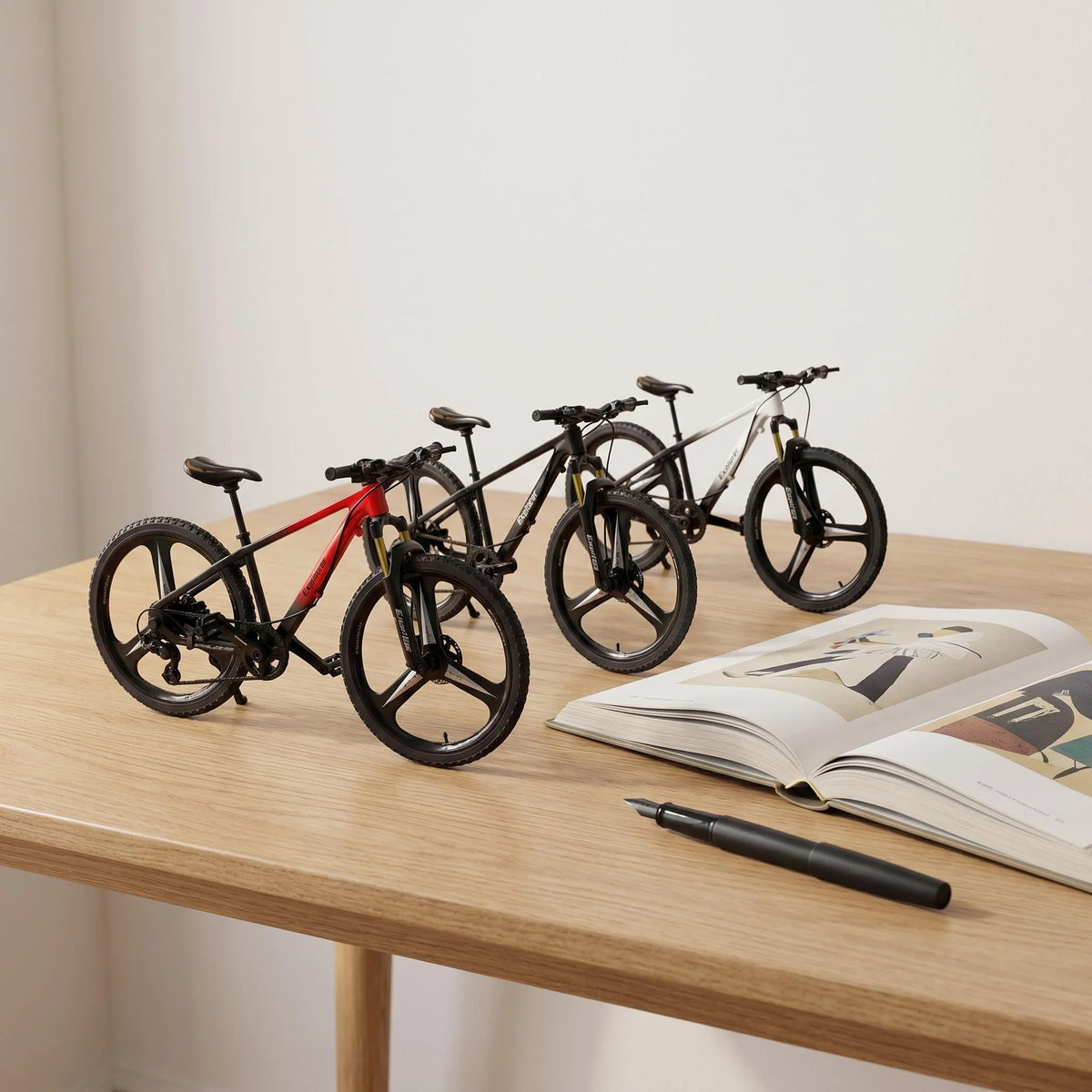These Miniature Simulated Mountain Bike Models Perfectly Replicate the Classic Look of a Mountain Bike, Featuring Sleek Lines an